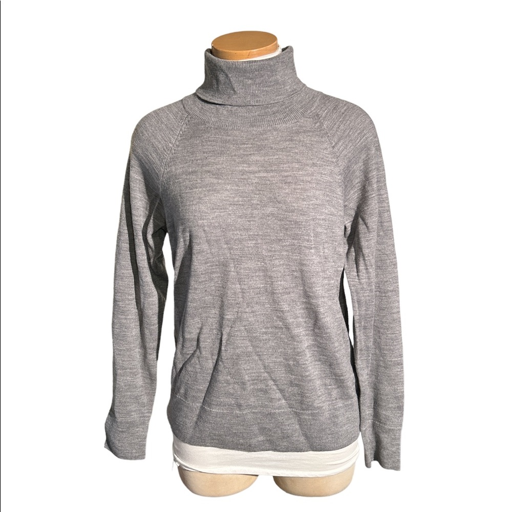 Pendleton 100% Merino Wool Gray Turtleneck Knit Sweater Size M